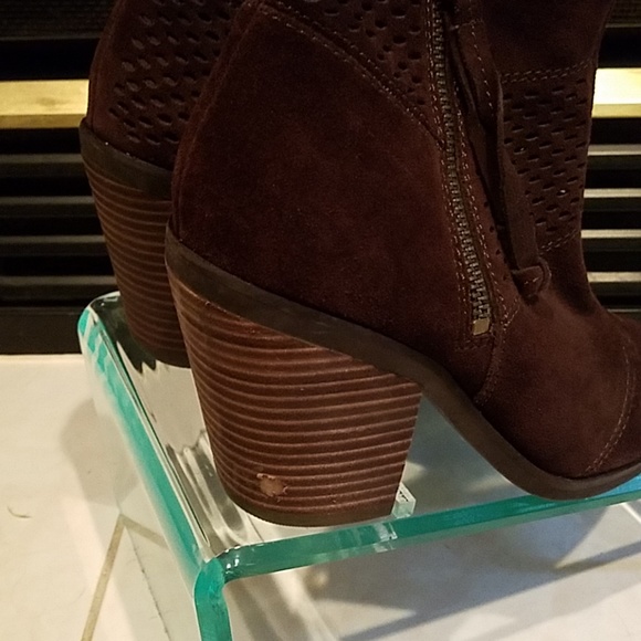 🆕️NIB Lucky java oiled suede booties, size 7.5 - Picture 6 of 8